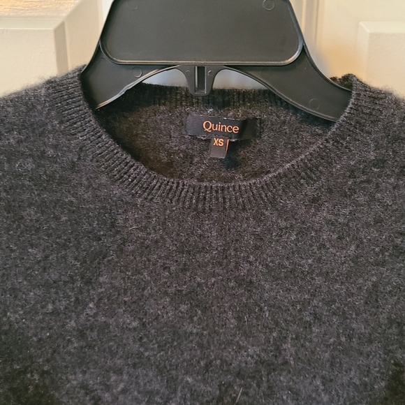Quince Cashmere XS Crewneck Charcoal Gray Sweater - Picture 3 of 11